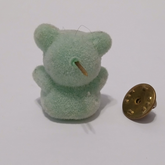 Vintage 80’s Fuzzy Teddy Bear Pin Mint Green 💚 Lapel Pin 80s Nostalgia Taiwan - Picture 3 of 8
